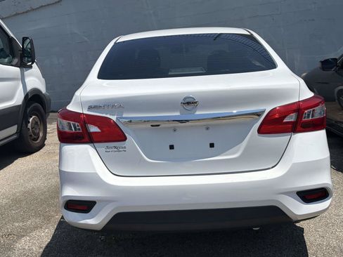 Used 2019 Nissan Sentra S FWD image 3