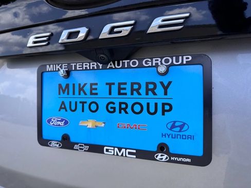 Used 2024 Ford Edge SEL AWD/4WD image 15