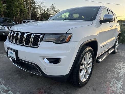 Used 2017 Jeep Grand Cherokee Limited w/ Luxury Group II AWD/4WD image 1