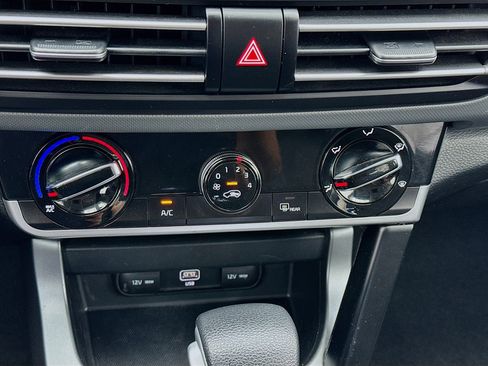 Used 2023 Kia Seltos LX image 12