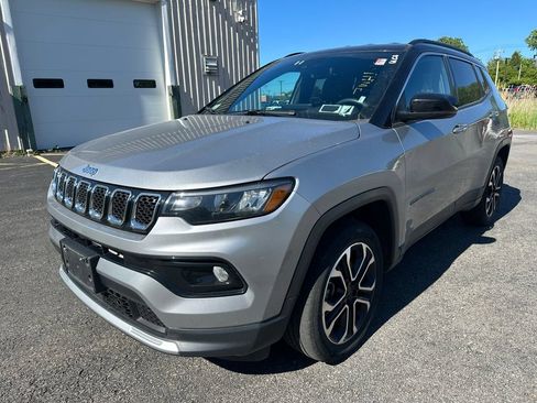 Used 2024 Jeep Compass Limited AWD/4WD image 10