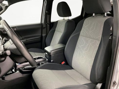 Used 2023 Toyota Tacoma TRD Off-Road image 20