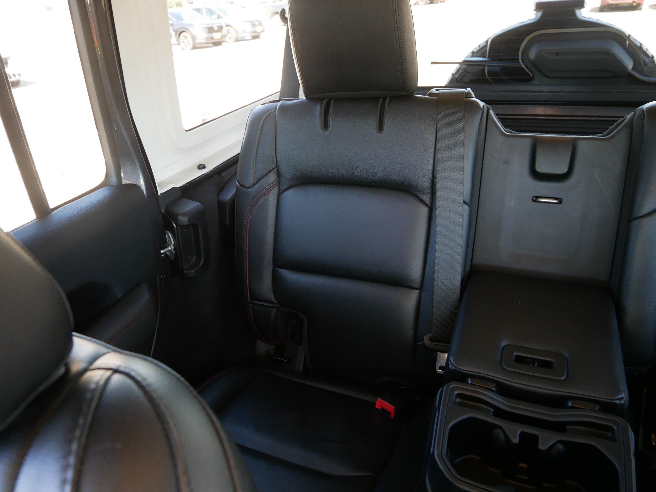 Used 2019 Jeep Wrangler Unlimited Rubicon AWD/4WD image 12