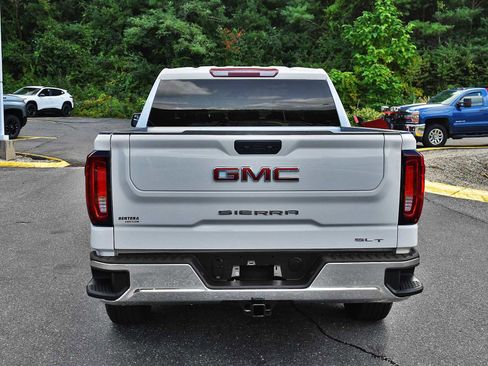 Used 2025 GMC Sierra 1500 SLT image 7