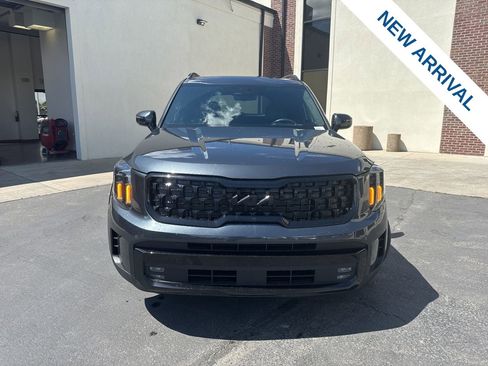Used 2024 Kia Telluride SX Prestige X-Line AWD/4WD image 2