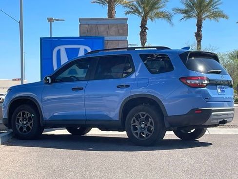 Certified 2023 Honda Pilot TrailSport image 7