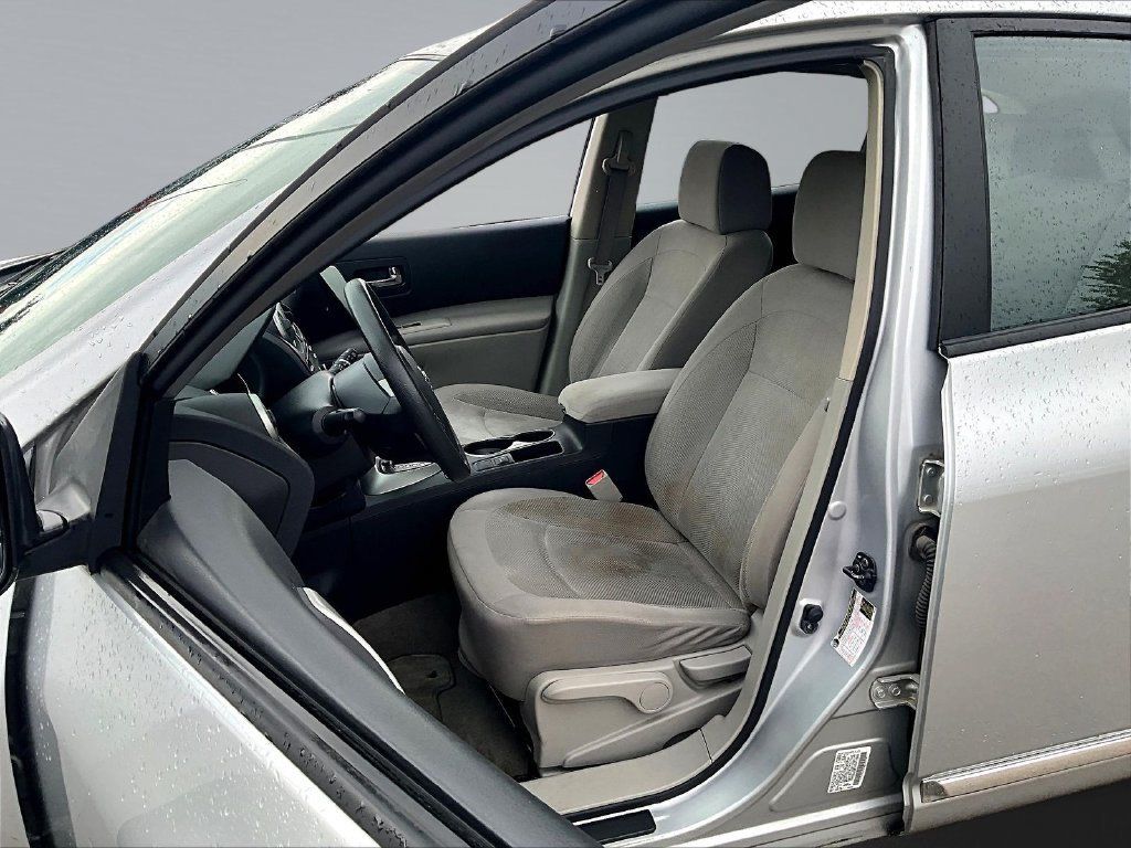 Used 2014 Nissan Rogue S w/ Convenience Package FWD image 23