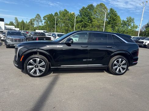 Used 2025 Cadillac Escalade IQ Luxury 1 AWD/4WD image 2