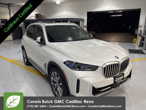 Used 2024 BMW X5 xDrive40i AWD/4WD image 3