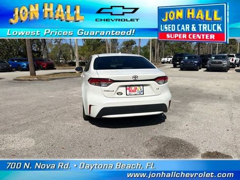 Used 2021 Toyota Corolla LE w/ LE Convenience Package image 8