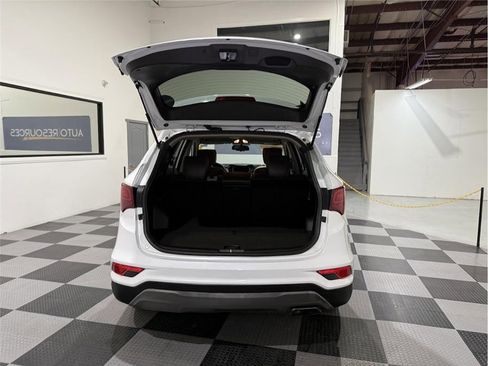Used 2017 Hyundai Santa Fe Sport image 22