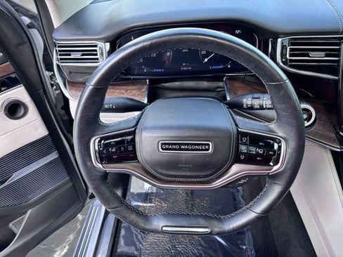 Used 2022 Jeep Grand Wagoneer Series II w/ Convenience Group III AWD/4WD image 17