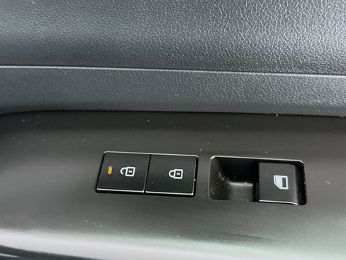 Used 2024 Hyundai Kona SEL image 29