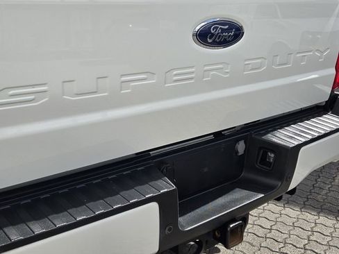 Used 2023 Ford F350 Lariat w/ Lariat Ultimate Package image 9