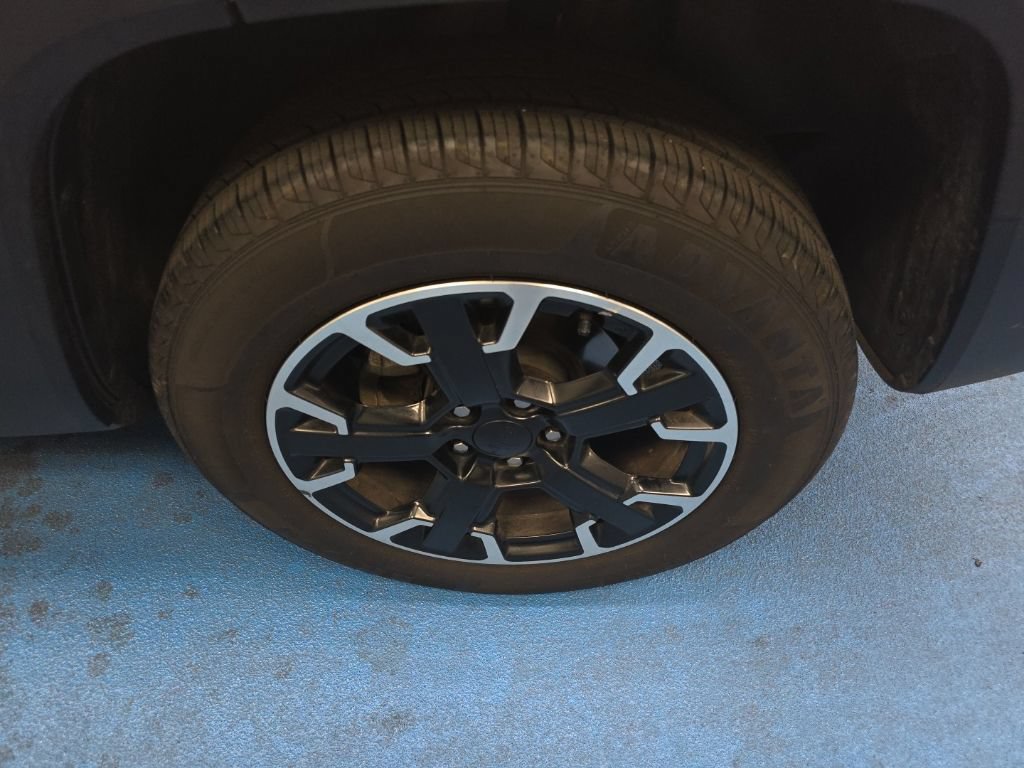 Used 2023 Jeep Renegade Latitude AWD/4WD image 10