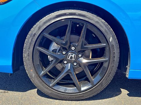 Certified 2025 Honda Civic Sport image 9