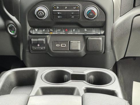 Used 2024 Chevrolet Silverado 2500 Custom w/ Custom Value Package image 14