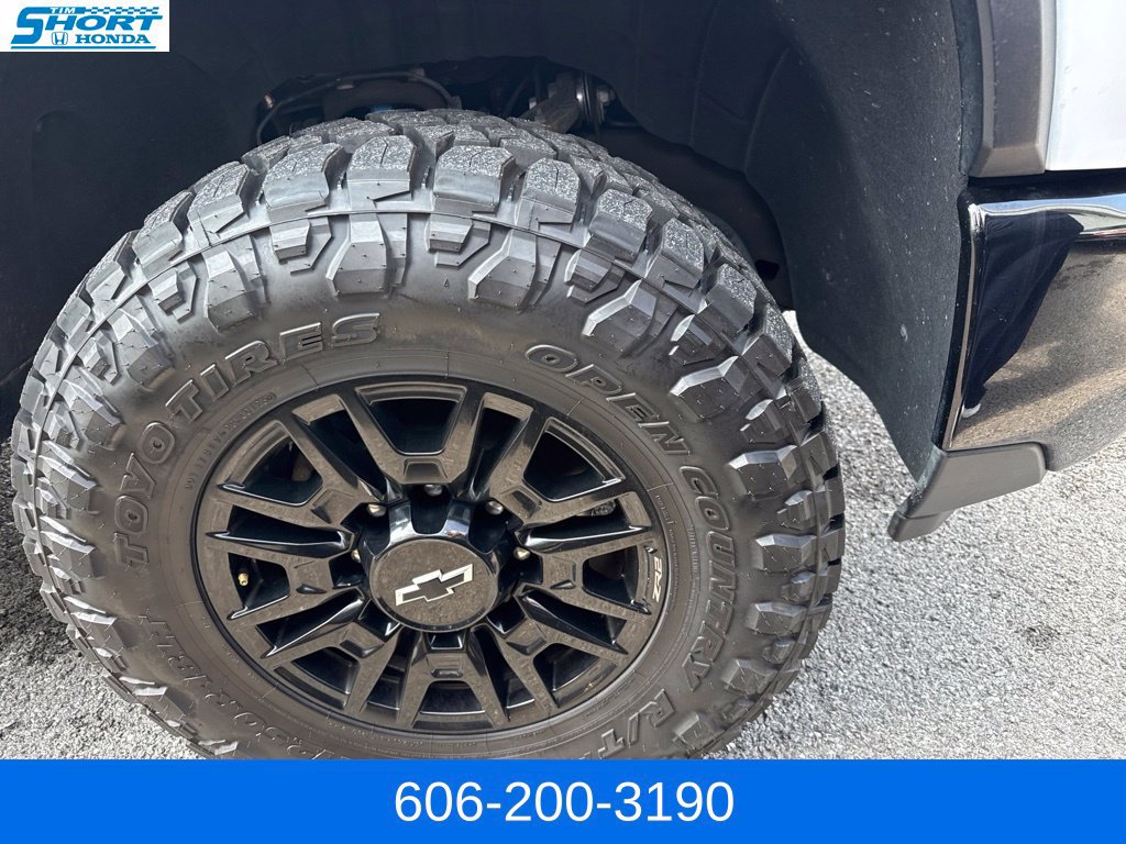 Used 2024 Chevrolet Silverado 2500 ZR2 AWD/4WD image 4