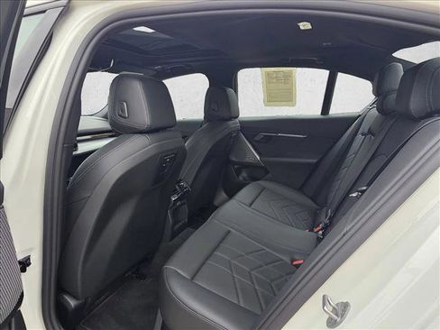 Used 2026 BMW 530i xDrive AWD/4WD image 15