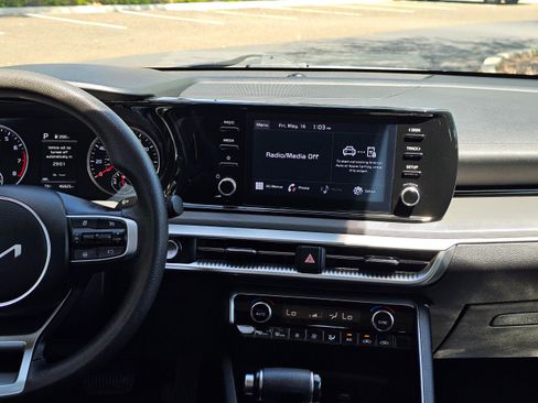 Used 2023 Kia K5 LXS image 24