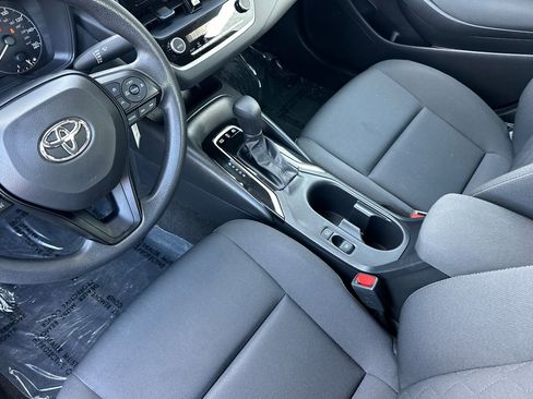 Used 2025 Toyota Corolla LE image 10