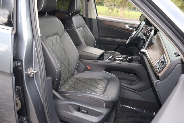 Certified 2024 Volkswagen Atlas SEL Premium R-Line AWD/4WD image 21