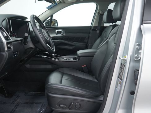 Used 2022 Kia Sorento SX image 26
