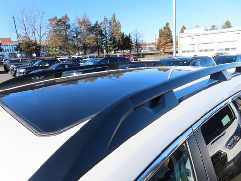 Used 2022 Subaru Ascent Touring image 9