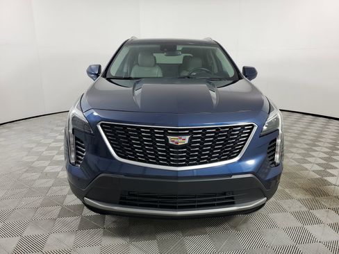 Used 2020 Cadillac XT4 Premium Luxury image 3