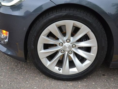 Used 2019 Tesla Model S Long Range image 39