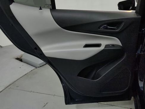 Certified 2021 Chevrolet Equinox LS w/ LS Convenience Package image 17