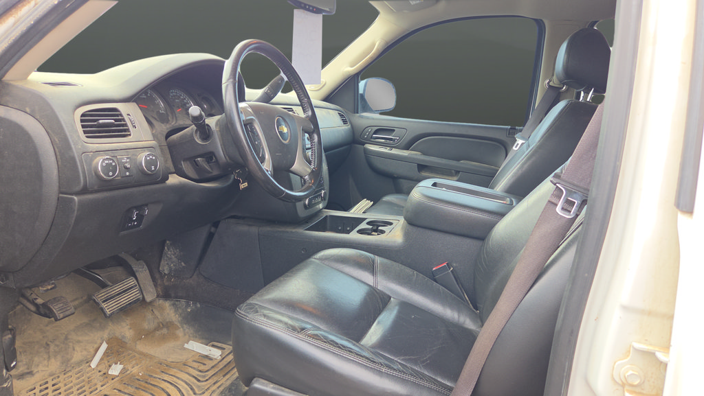 Used 2013 Chevrolet Silverado 2500 LTZ w/ LTZ Plus Package AWD/4WD image 9