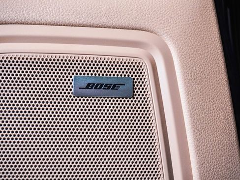 Certified 2025 Porsche Macan image 26