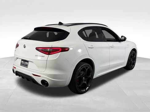 Used 2023 Alfa Romeo Stelvio Veloce AWD/4WD image 7