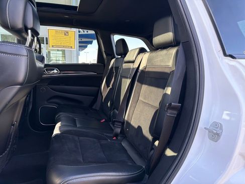 Used 2017 Jeep Grand Cherokee SRT AWD/4WD image 11
