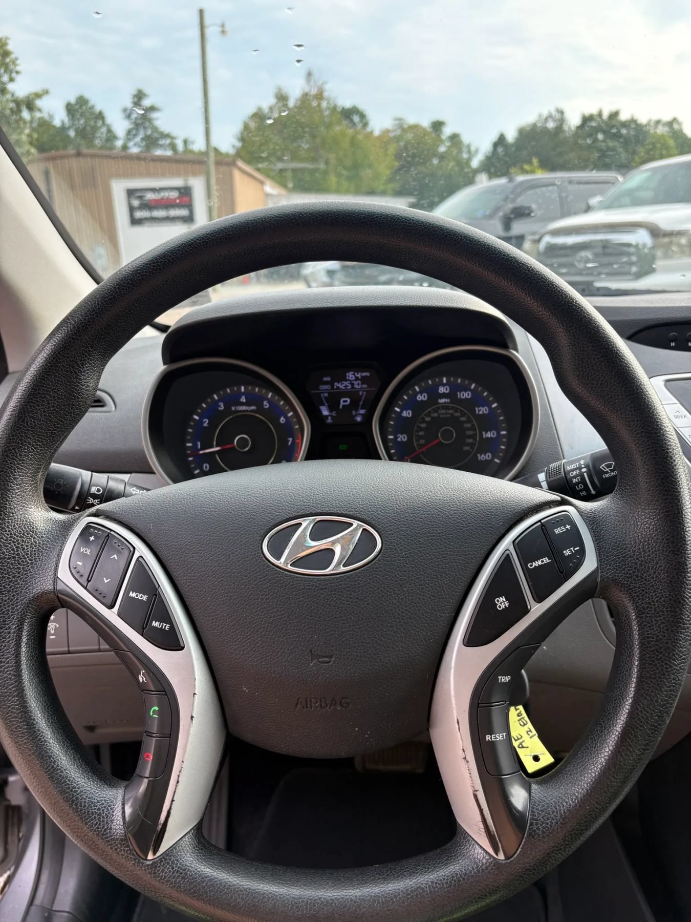 Used 2012 Hyundai Elantra GLS w/ Preferred Pkg 3 FWD image 12