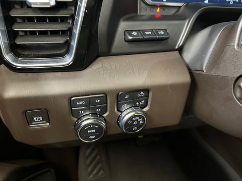 Certified 2023 GMC Sierra 1500 Denali w/ Denali Reserve Package image 12