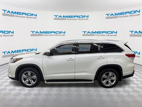 Used 2019 Toyota Highlander Limited image 2