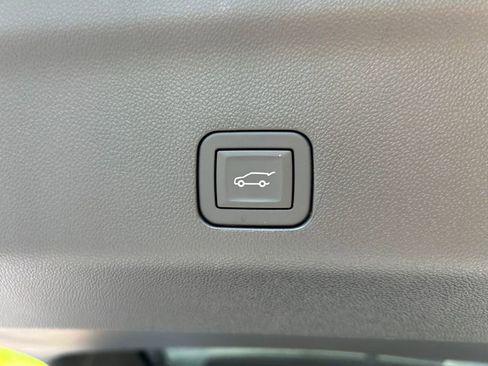 Used 2026 GMC Yukon XL Denali Ultimate AWD/4WD image 46