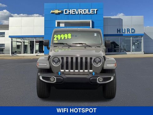 Used 2023 Jeep Wrangler Unlimited Sahara w/ Cold Weather Group AWD/4WD image 10