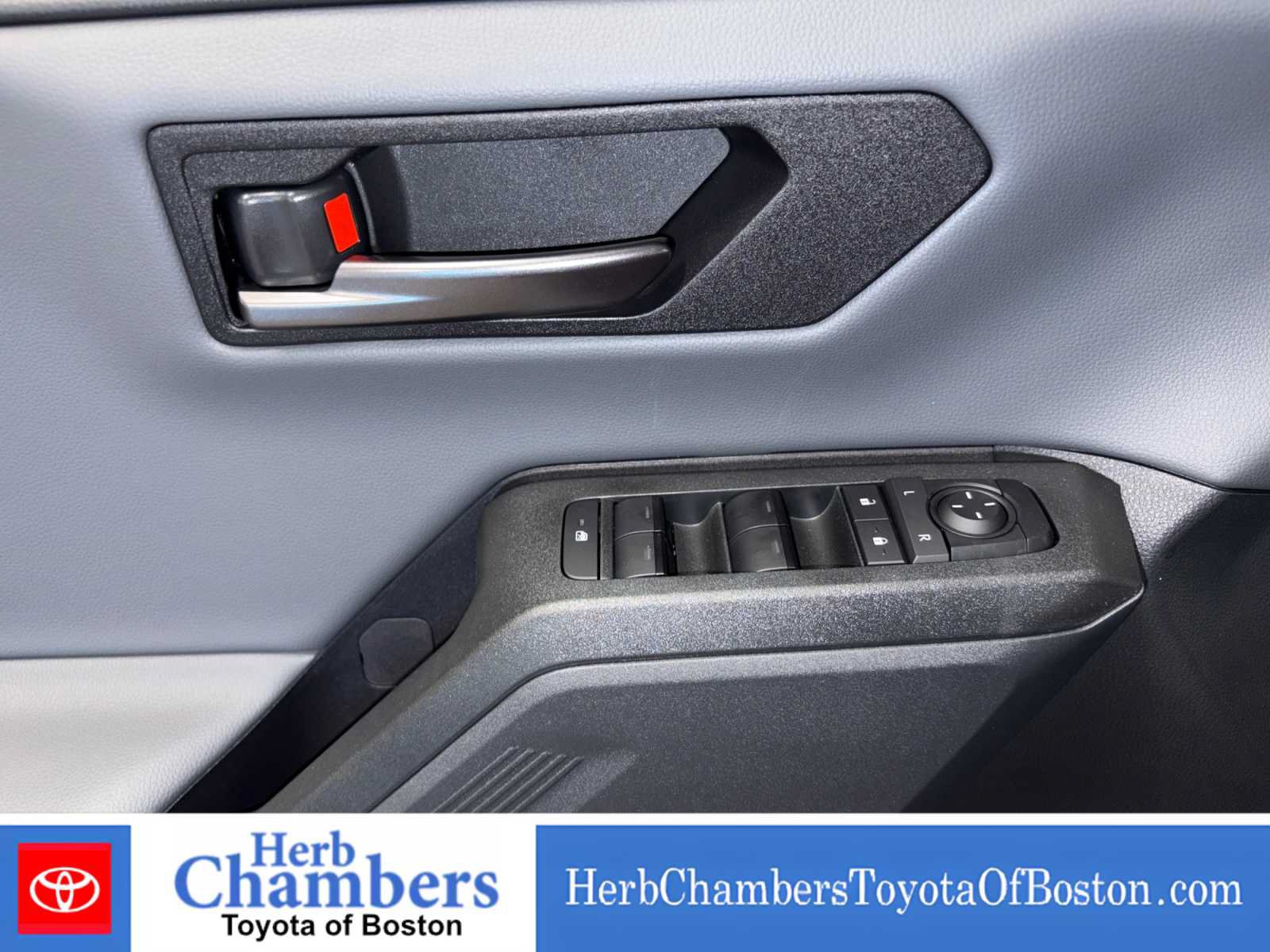 Used 2026 Toyota RAV4 SE AWD/4WD image 14