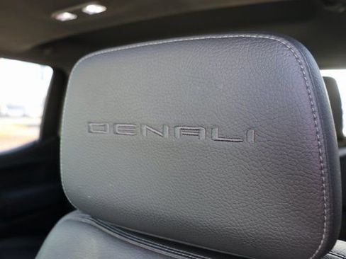 Used 2022 GMC Sierra 1500 Denali w/ Denali Premium Package image 19