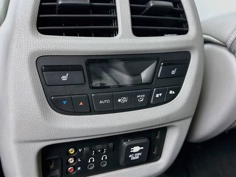 Used 2016 Honda Pilot Elite image 26