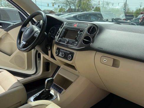 Used 2011 Volkswagen Tiguan S AWD/4WD image 14