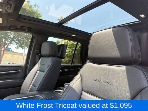 Used 2023 GMC Yukon Denali AWD/4WD image 8