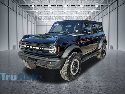 Used 2023 Ford Bronco Outer Banks w/ Sasquatch Package AWD/4WD image 3
