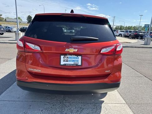 Used 2020 Chevrolet Equinox LS w/ LS Convenience Package AWD/4WD image 6