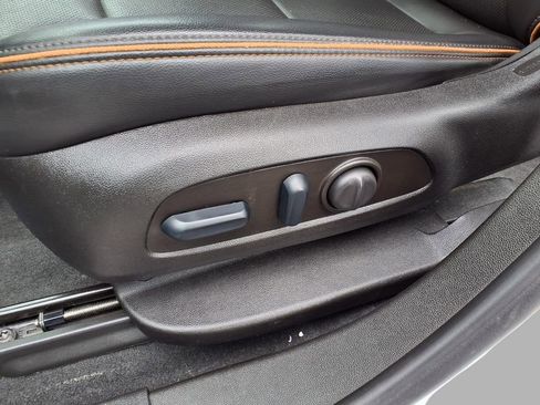 Used 2023 GMC Acadia AT4 w/ Technology Package image 23