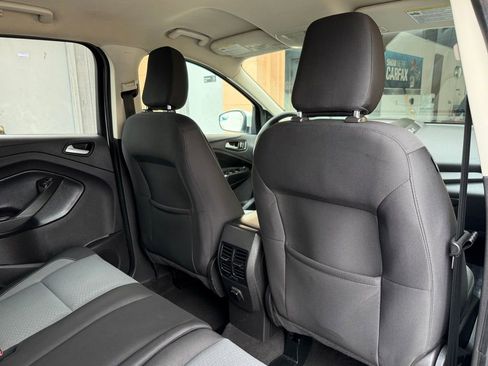 Used 2019 Ford Escape SE AWD/4WD image 16