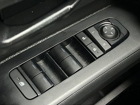Used 2024 Toyota Tacoma SR5 RWD image 18